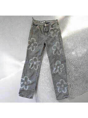 SONG Boyfriend 90s Cut Slouch Floral Gray Jeans Size 29/ US 9
